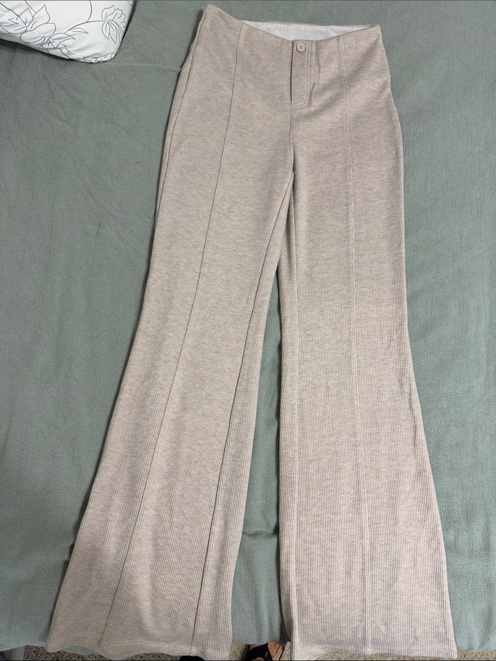 HALARA Wide-Leg Knit Flare Pants in Light Beige